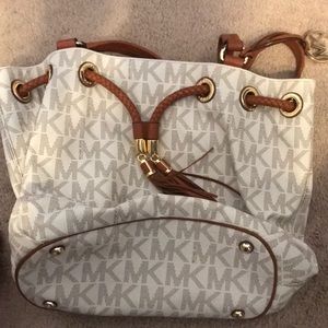 Micheal Kors Purse